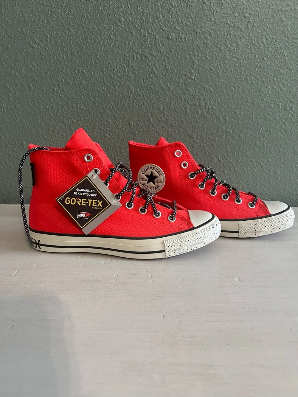 Converse Gore-Tex Chuck Taylor High Top Sneaker- Bright Crimson Women’s Size 8.5